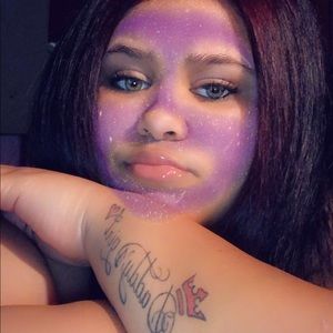 Meet your Posher, Destiny